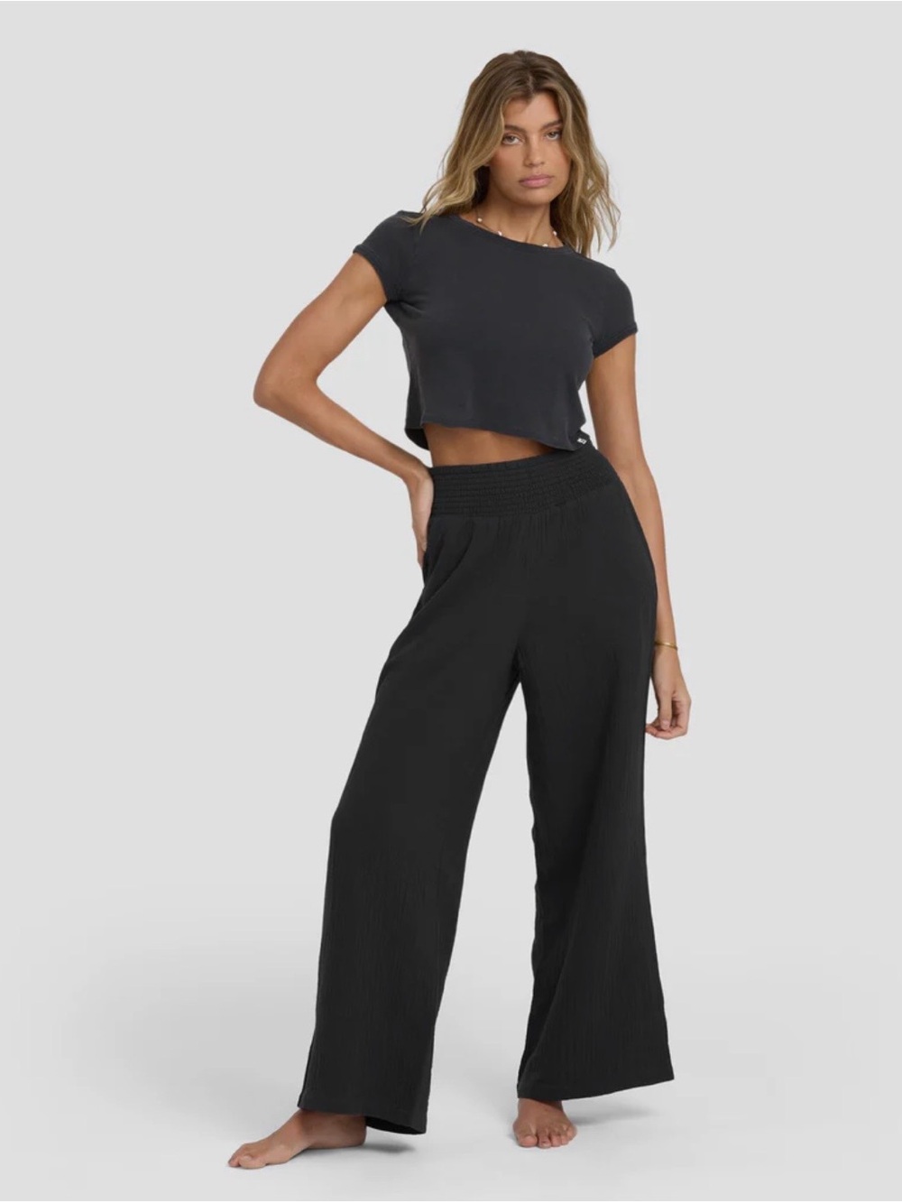 Billabong Women’s New Waves Gauze Elastic Wide-Leg Pants in Black. Casual.  🏖️